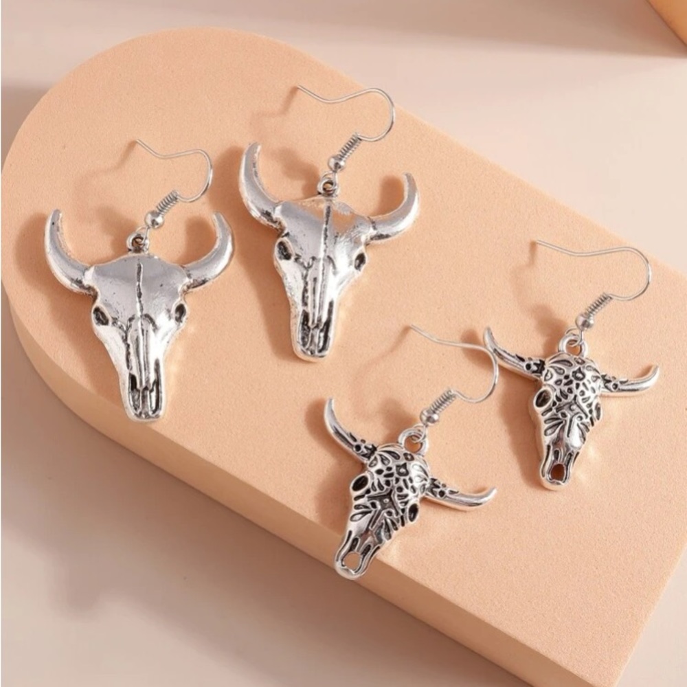 🆕 Country Cowboy Western Cattle Skull Earrings!!!  2 pairs…Brand New!!!
